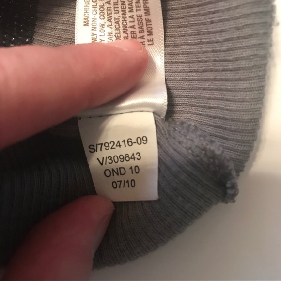 NWOT Old Navy Light Gray Navy Sparkling Tank Top - Picture 7 of 7